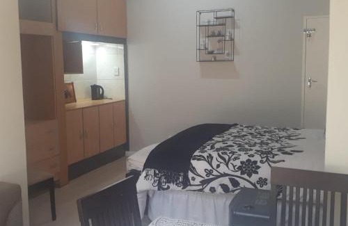 Croydon House | Emma's BNB