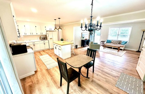 Albertson House | Emma's Sunpine Cottage