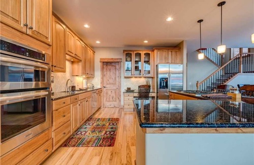 Woodmoor House | Emmett's Overlook