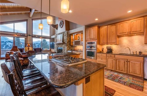 Woodmoor House | Emmett's Overlook