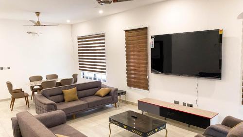 Sakumono Apartment | Emmy's 3 Bedroom Apartment