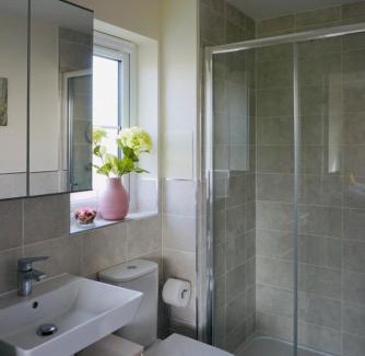 Blackburn House | En-suite Double Bedroom with Pentland Hill View