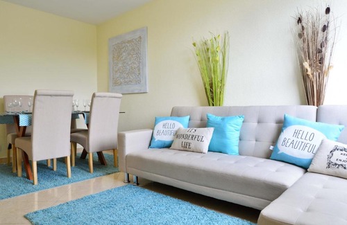 Olivais Apartment | Encarnação House