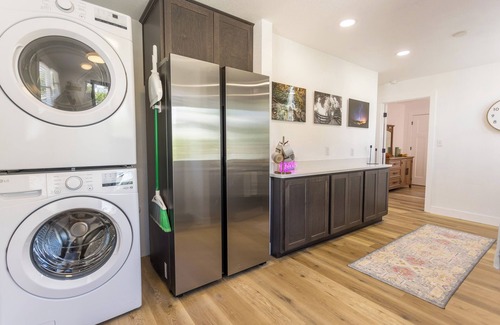 Casper House | Enchanting 2-bedroom house with AC in charming Casper