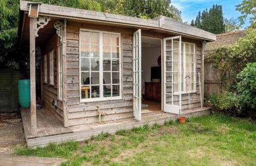 Fordwich Cottage | Enchanting 3-bedroom cottage in Canterbury for a cozy getaway