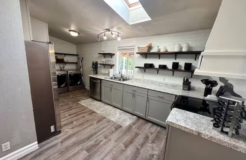 Ruch House | Enchanting Getaway Farmhouse and Tiny House Duo