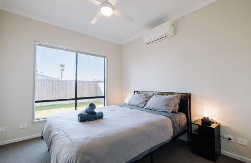 Griffin House | Enchanting Griffin Retreat Memorable Stay Awaits