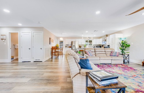 Park Scottsdale One House | Enchanting home with private hot tub, putting green, yard & washer/dryer