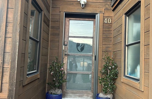 Marin City House | Enchanting Waterfront Chalet in Sausalito, CA