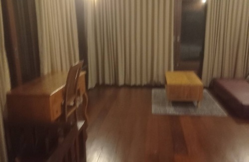 Lodtunduh House | Enchanting wooden house with AC in Ubud for a relaxing getaway