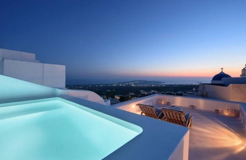 Pyrgos Villa | Endearing Santorini Villa | Villa Andromeda | 1 Bedroom