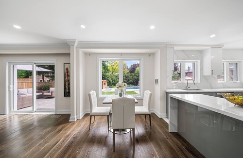 Newtonbrook House | Endless Comfort Awaits In This Poolside Hideaway!nTranquility meets