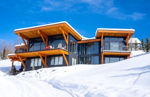 Crested Butte Ski Chalet | Endless views - modern luxury family retreat with hot tub and private backyard.
