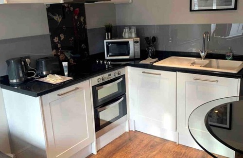 Highlands Apartment | Enfield Studio Guest Suite