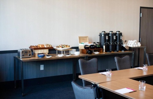 Northwest Everett House | Enjoy a Pacific Northwest inspired seafood lunch !