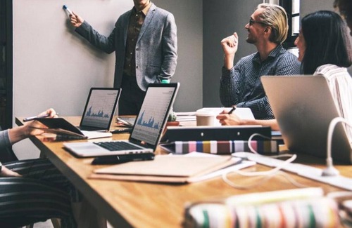 Northwest Everett House | Enjoy a Pacific Northwest inspired seafood lunch !