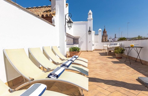 San Bartolome Apartment | Enjoy a truly privileged stay in a 17th century stately palace house.