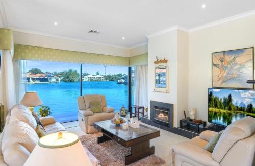 South Yunderup House | Enjoy Between Lake and River