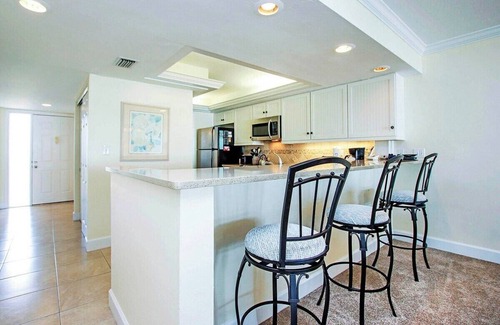 Sanibel Condo | Enjoy Endless Views - Beachfront 2/2 Condo On Sanibel Island - Compass Point #163