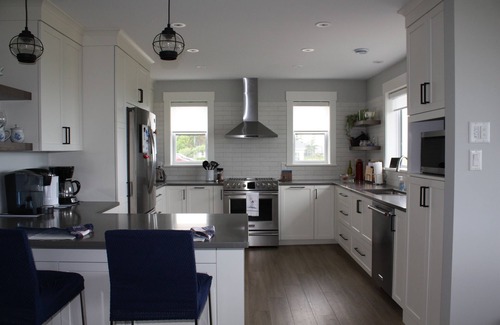 Beaubassin East Ski Chalet | Enjoy our Belvédère (Beautiful View) beach house with beachfront lookout!