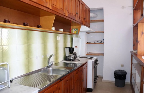Istron Apartment | Enjoy privacy and calm very close to the beach - holiday home Istron, Crete