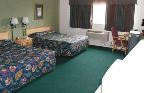 Enumclaw House | Enjoy The Great Outdoors at GuestHouse Enumclaw! 4 Great Units, Pets Allowed