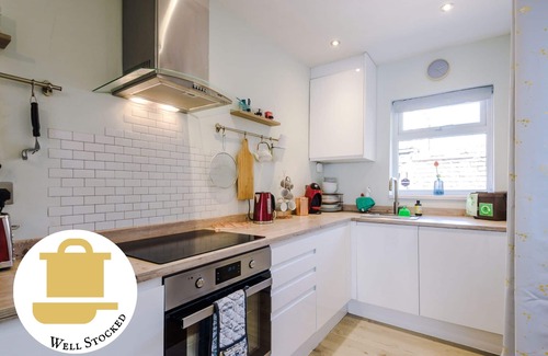 Chester House | Enjoy the Pause in the heart of Chester, 2bed, equipped, comfortable, w/parking