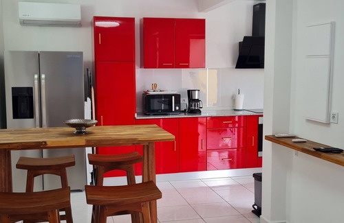 Jabrun House | Enjoy the peace and quiet of this country villa