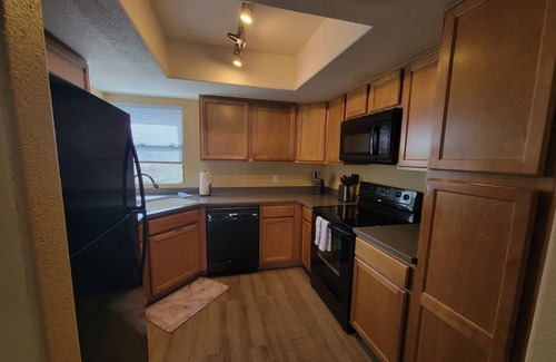 Tucson Condo | Enjoy the View of the Mystic Catalina Mountains in this large 2nd floor
