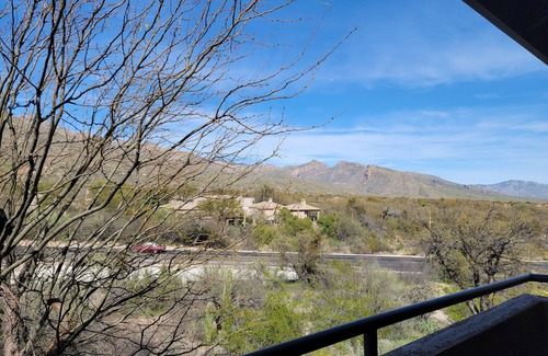 Tucson Condo | Enjoy the View of the Mystic Catalina Mountains in this large 2nd floor