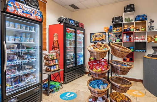 St. Augustine Condo | Enjoy the white sand beaches of St Augustine in this 1BD vacation condo