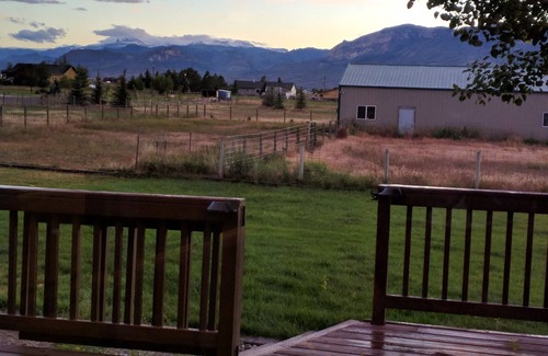 Cody House | enjoy the wonderfull town of cody and yellowstone park!