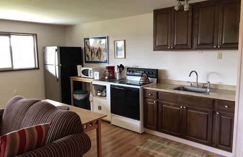 Vashon Island House | Enjoy up close views of Quartermaster Harbor near to all Vashon has to offer