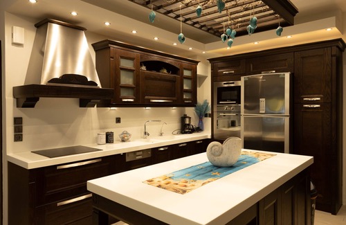 Agii Theodori Villa | Enjoy your vacation at a luxurious stone villa with garden & swimming pool!