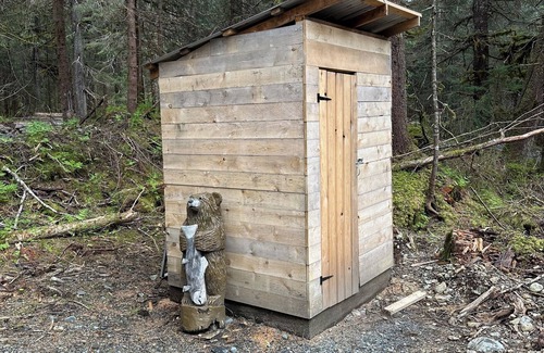 Bear Creek House | Enjoyable 1-bedroom RV in Seward