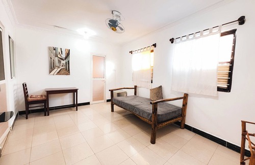 Stone Town Apartment | Enjoyable apartment with AC in vibrant Zanzibar