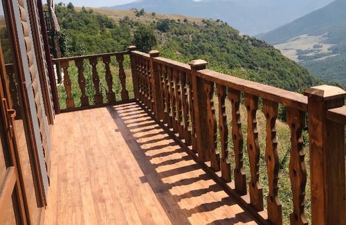 Yenokavan House | Enoqavan Resort