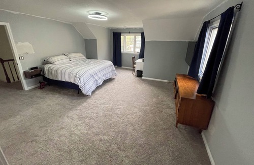 Sylvania House | Enormous clean house with many amenities and in a safe quiet neighborhood!