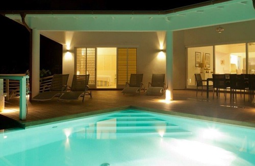 St. John's Villa | *Enquire with us Directly at Exceptional Villas for best rates* 5 bedroom beach house in Galley Bay