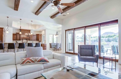 Paradise Valley House | Entertainer’s Paradise -7BR Estate w/Pool, Splash Pad, Casita & Rooftop Firepit