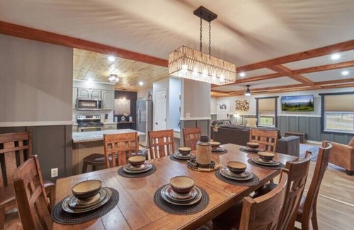 Sevierville House | ENTERTAINMENT GALORE!NEWLY UPGRADED -GREAT LOCATION, CLOSE TO MAJOR ATTRACTIONS!