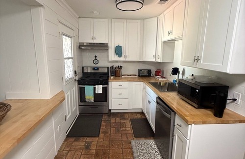 Long Beach House | Entertainment & Location- Something for Everyone!