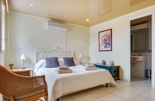 Les Adrets-de-l'Esterel House | Enticing Holiday Home in Les Adrets de l'Esterel with Pool