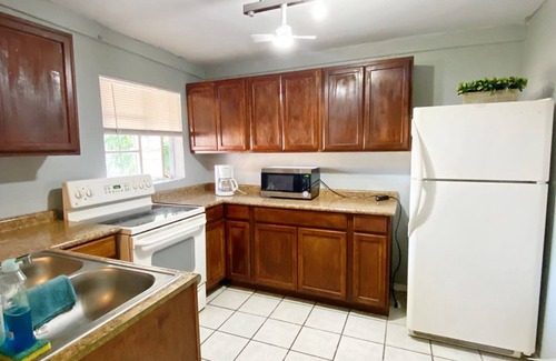 El Paso House | Entire 2-bedr Apt in El Paso with AC and WiFi