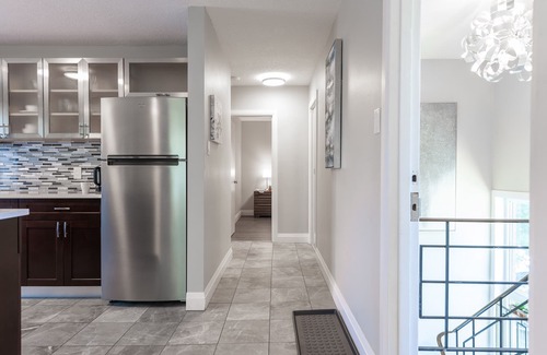 Waterloo Apartment | ENTIRE 2 BEDROOM APARTMENT UPTOWN WATERLOO