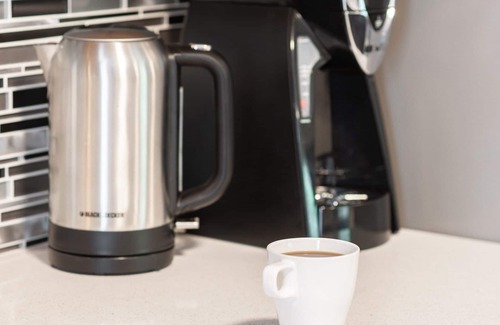 Waterloo Apartment | ENTIRE 2 BEDROOM APARTMENT UPTOWN WATERLOO