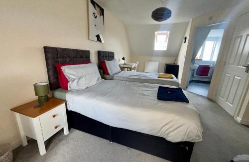 Clyst St Mary House | Entire 4 Bed Townhouse