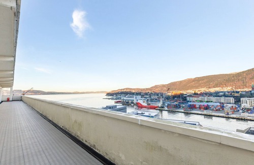 Laksevag Apartment | Entire apartment near Bergen center & University