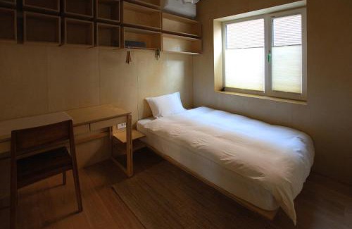 Pyeongtaek Bed & Breakfast | Entire apartment or single rooms in Homegarden Park near Camp Humprehys