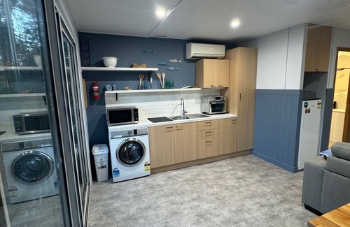 Thrumster Cabin | Entire Coastal cabin in private setting minutes from town with ample parking